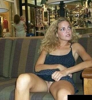 no-panties-then-flash-that-pussy-14