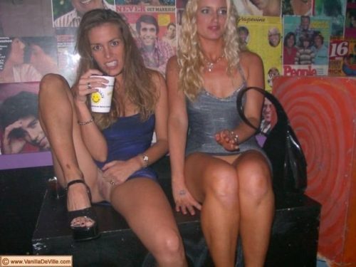 no-panties-then-flash-that-pussy-5