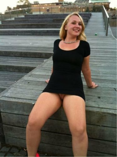 pussy-flashing-31