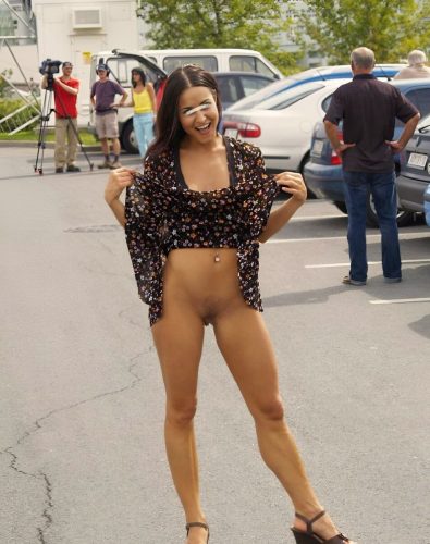 thays-public-flashing-exhibitionist-sexy-wife-13